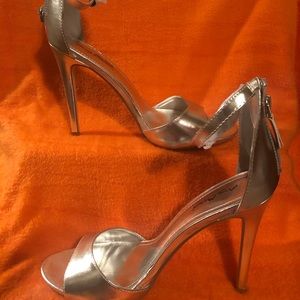 Size 9. Anne Michelle silver stiletto heel shoes